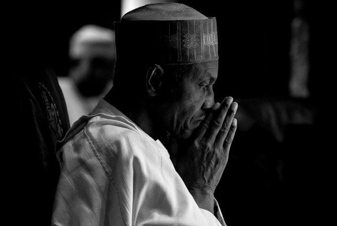 Breaking: Drama As Security Operatives Exchange Blows During Buhari’s Visit To Kaduna