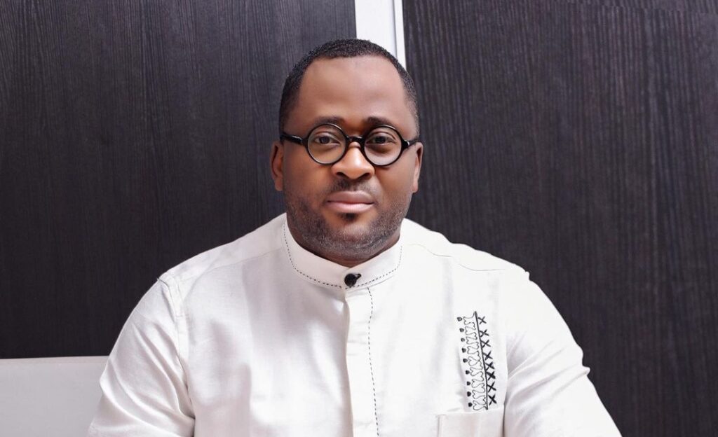 Desmond Elliot